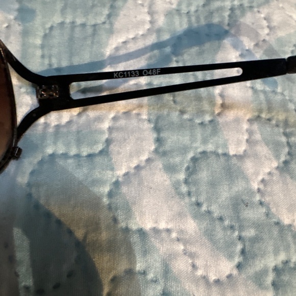 Kenneth Cole aviators - Picture 4 of 4